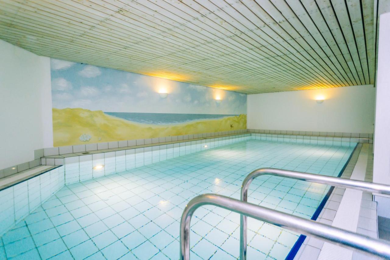Gemuetliche Wohnung Unter Reet Mit Pool Und Sauna In Кайтум Экстерьер фото