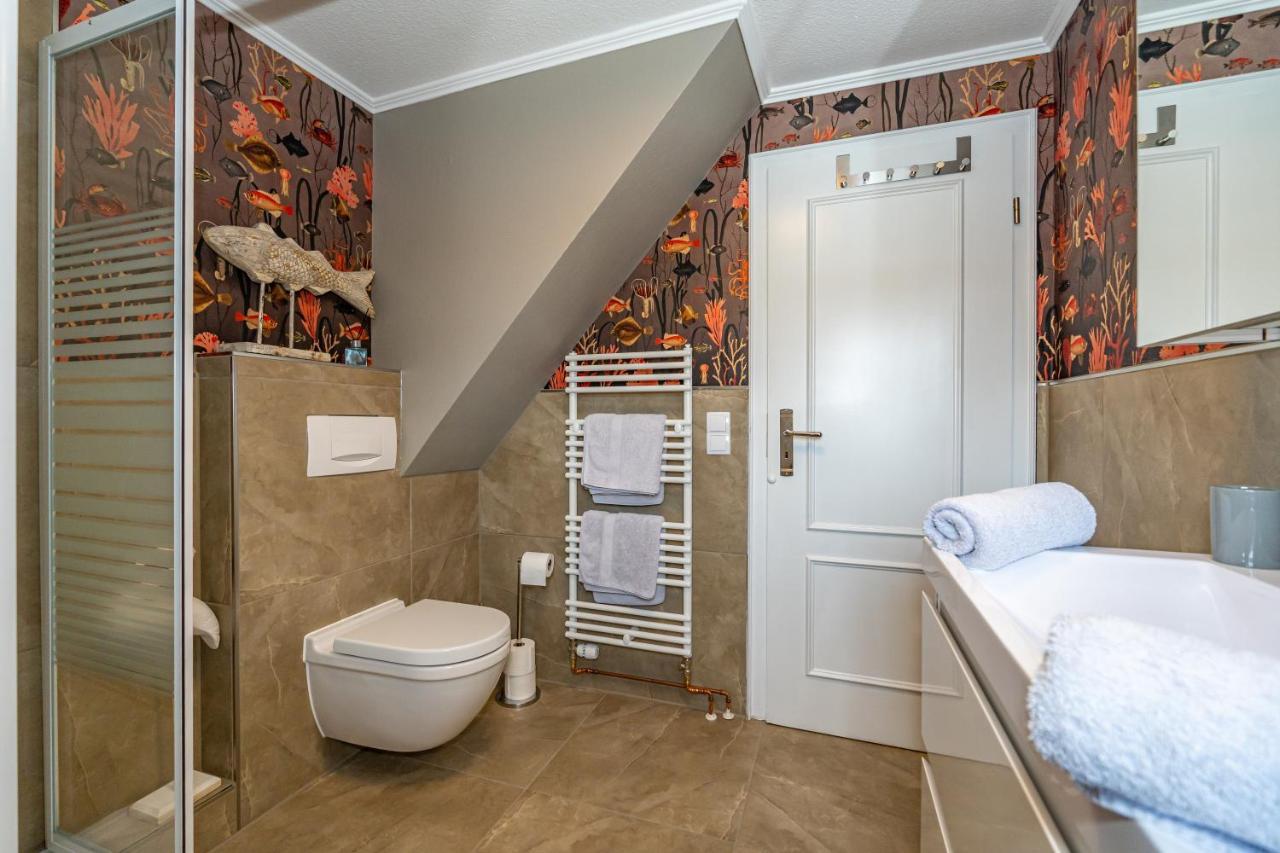 Gemuetliche Wohnung Unter Reet Mit Pool Und Sauna In Кайтум Экстерьер фото