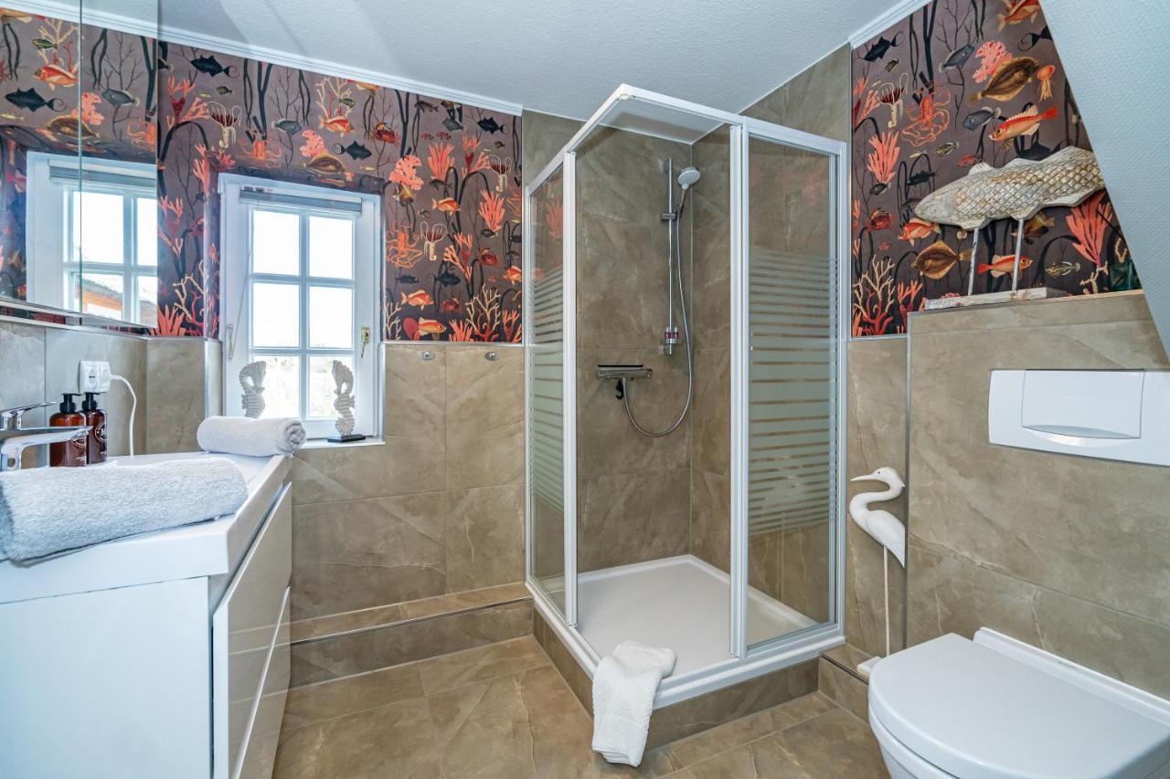 Gemuetliche Wohnung Unter Reet Mit Pool Und Sauna In Кайтум Экстерьер фото