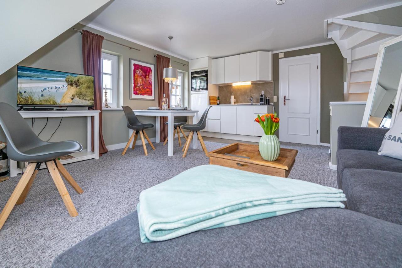 Gemuetliche Wohnung Unter Reet Mit Pool Und Sauna In Кайтум Экстерьер фото